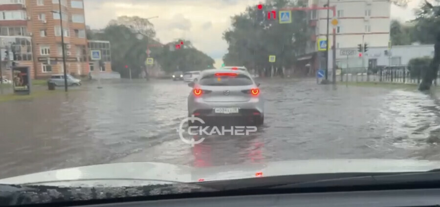 После сильного дождя Благовещенск снова подтопило видео