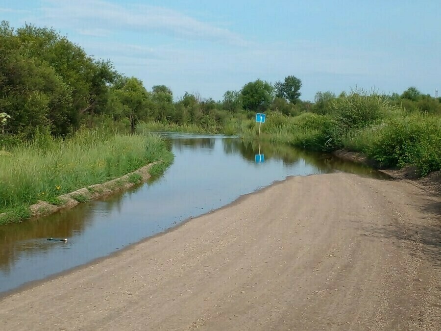 Еще одно село Амурской области отрезало водой изза паводка Восстановить проезд пока невозможно