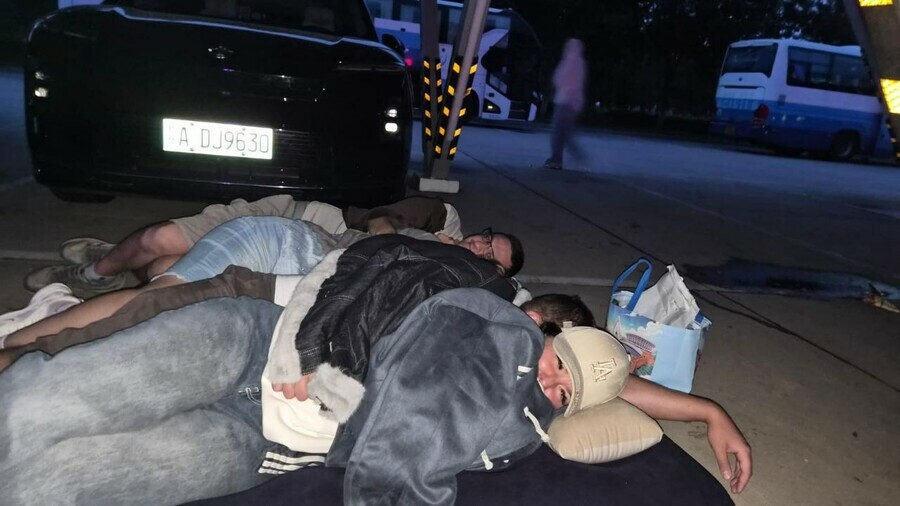 Амурчане до сих пор не могут вылететь из китайского курортного города фото