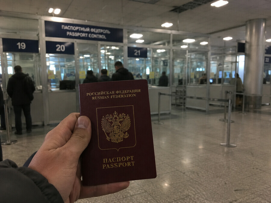 Четыре страны ЕС с октября перестанут признавать российские загранпаспорта без биометрии