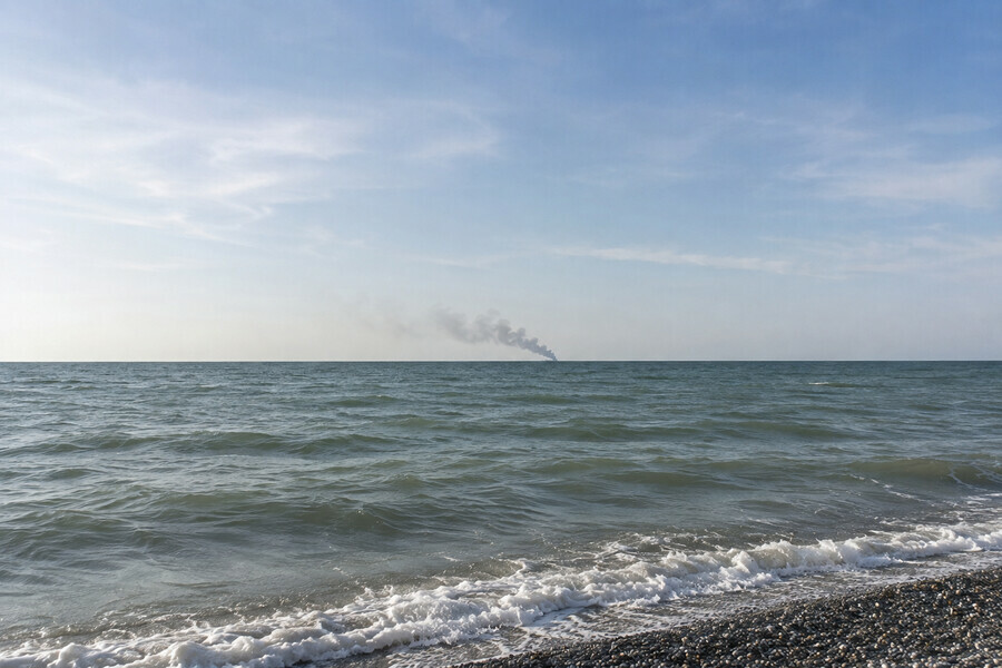 Греческий танкер подвергся атаке в Черном море вблизи терминала КТК