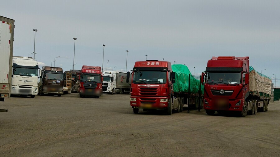 Вдвое больше через КаниКурган резко вырос грузопоток 