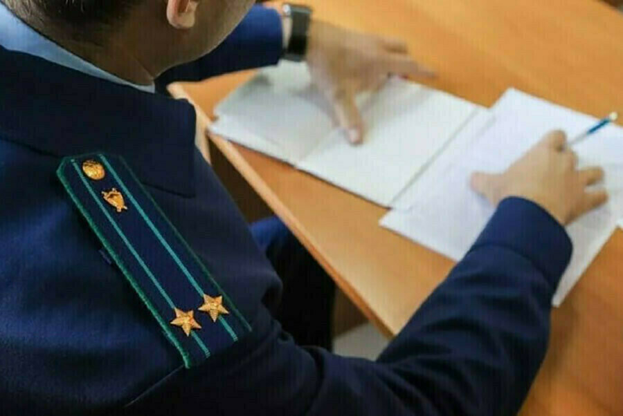 В Благовещенске женщина ударила ножом бывшего мужа 