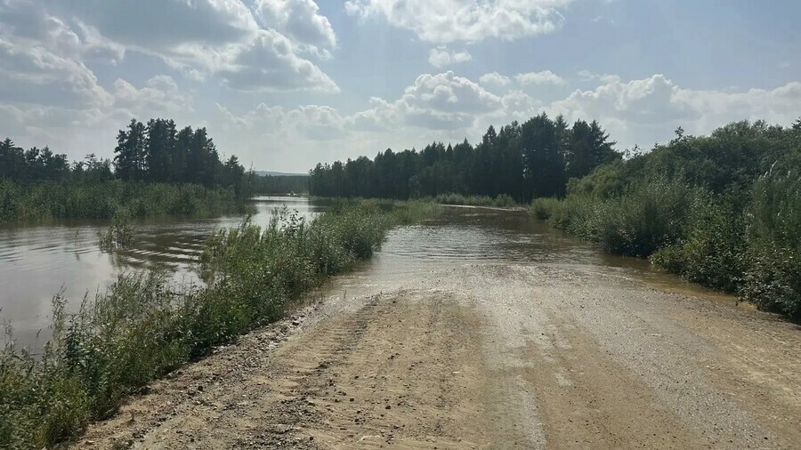 В Амурской области изза паводка продолжают закрывать дороги для проезда
