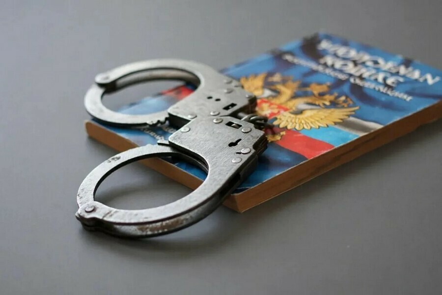 Амурчанин украл из комнаты соседки 285 тысячи рублей