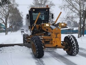 В Зее снегоуборочная машина сбила маленькую девочку Ребенок в больнице с серьезными травмами