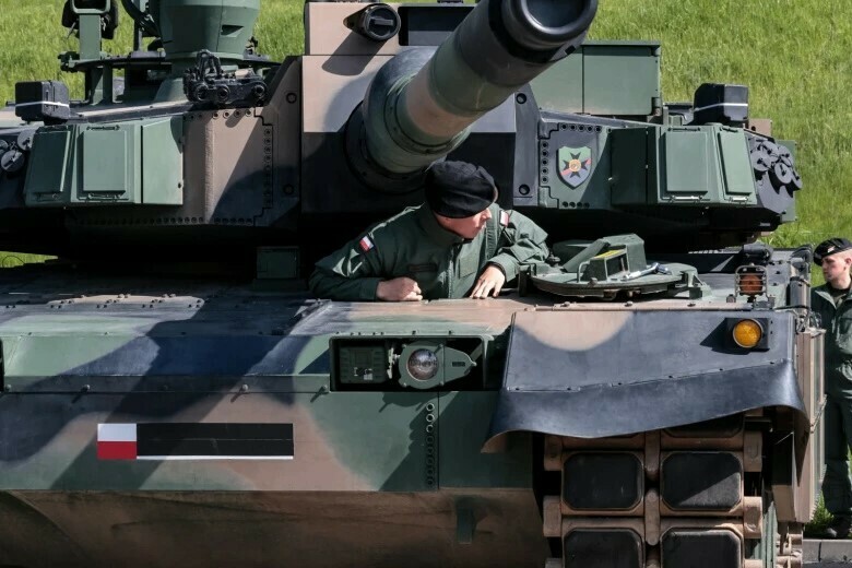 Польша перебрасывает танки к границе в районе Калининградской области