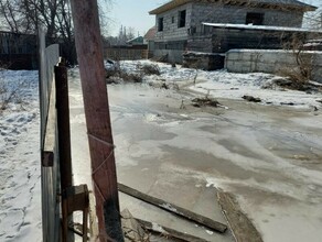 На частной территории в Чигирях образовалось большое озеро из нечистот фото видео