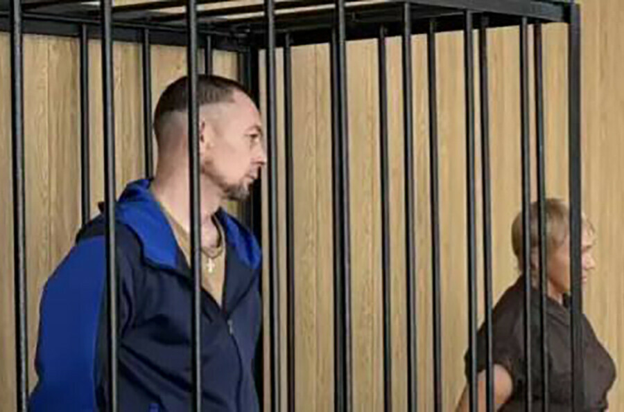 Осужден амурчанин с грамотами в пьяном виде насмерть сбивший одну девушку и покалечивший другую видео