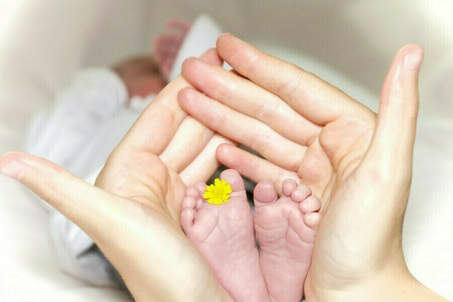 Врачи приняли роды в лифте