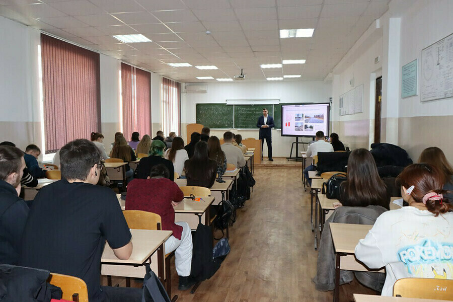 Тысячи бюджетных мест остались вакантными Вузы объявили дополнительный набор