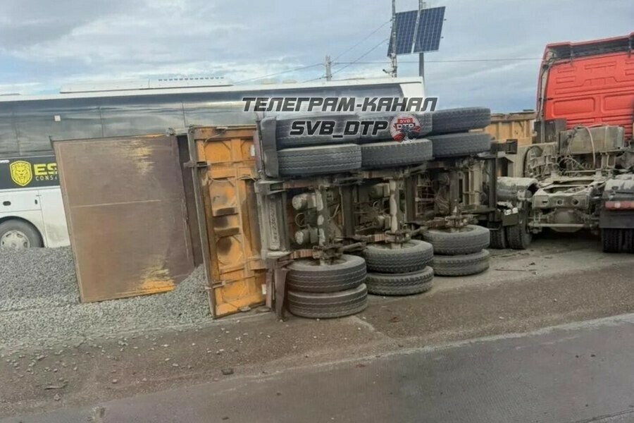 ДТП с автобусом и КамАЗом произошло в Приамурье фото