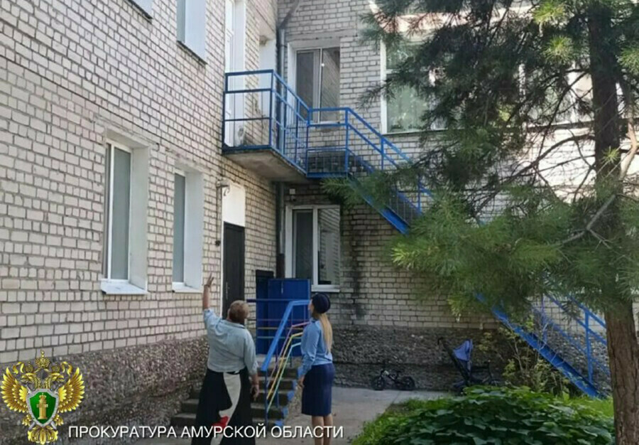 Грозит 5 лет тюрьмы стало известно кого будут судить за падение ребенка из окна детского сада в Благовещенске