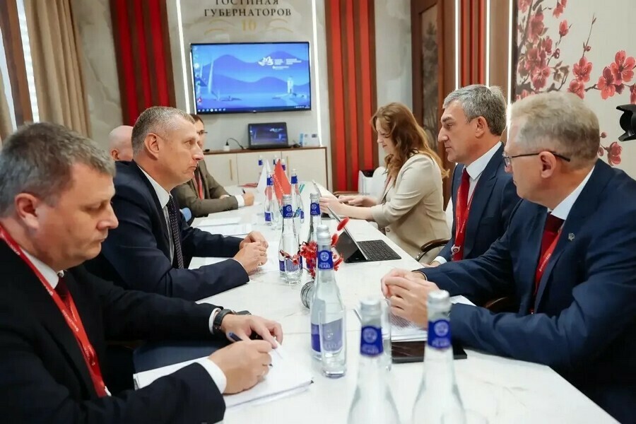 Глава Приамурья встретился с белорусской делегацией на ВЭФ2026 Что обсуждали 
