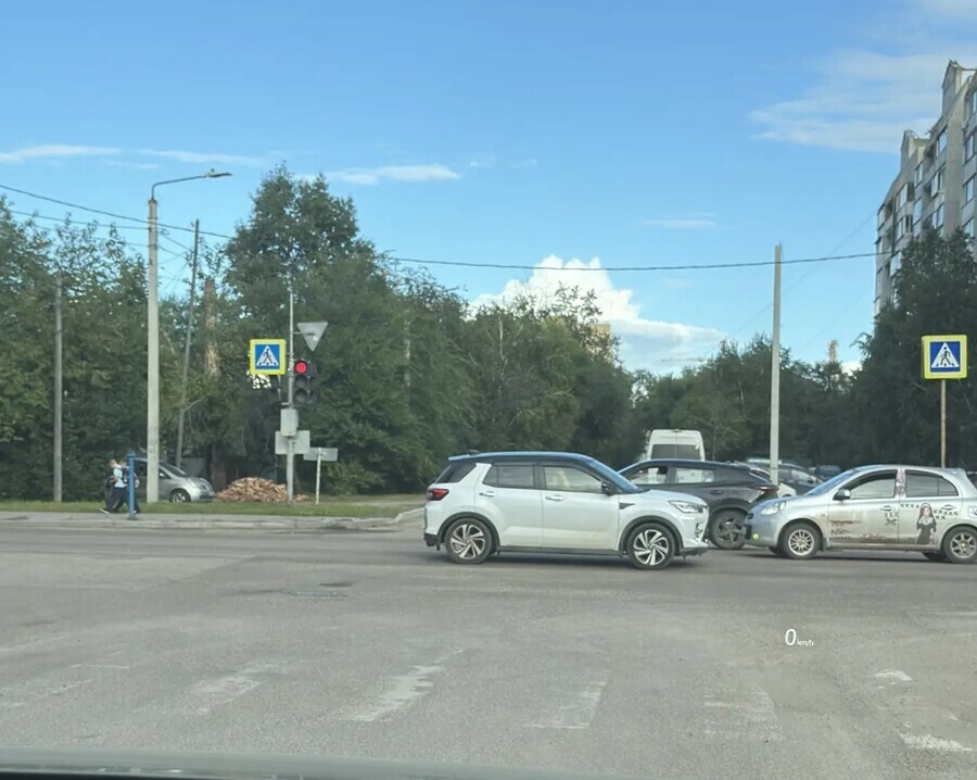 Устали от постоянных пробок благовещенцы почти два года ждут открытия проезда в активно застраивающемся районе города