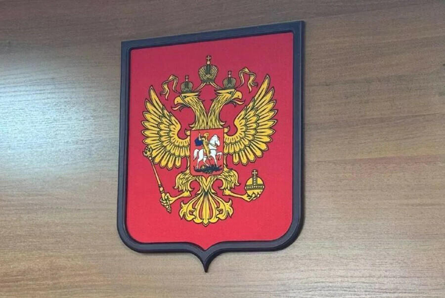 Я не водитель суд не поверил амурчанину застрявшему между сиденьями автомобиля