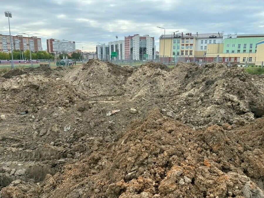 Энергетики возле новой школы Благовещенска искусственно создается смертельно опасная зона