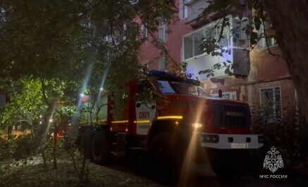 90летняя женщина погибла при пожаре в квартире в Благовещенске видео 