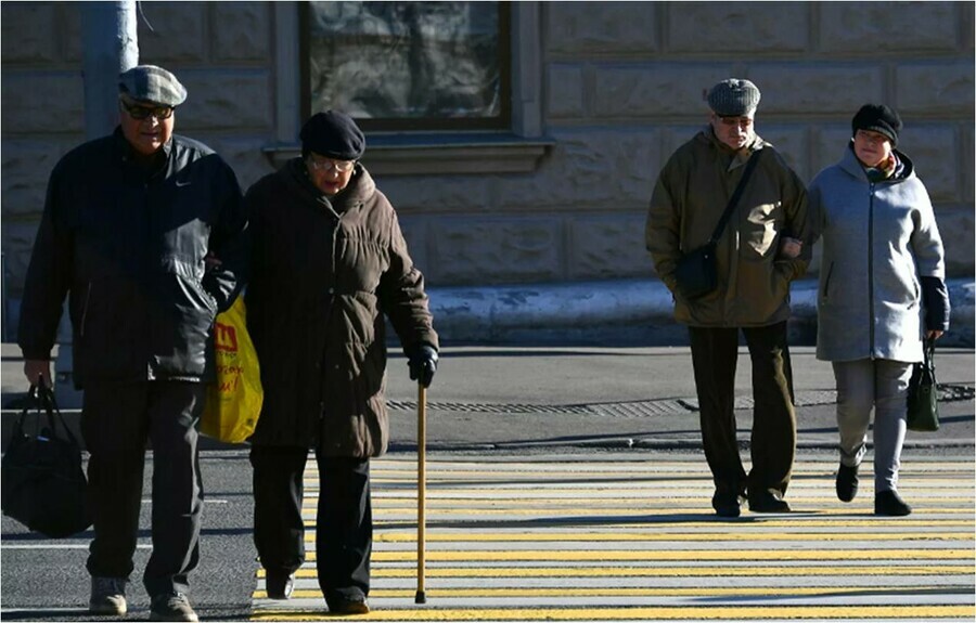 В России отменят обязательный перевод людей старше 65 лет на удаленку
