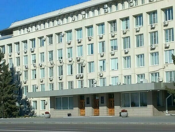 Лидер ЛДПР Леонид Слуцкий вошел в список избранных депутатов Амурского парламента Кто встанет во главе заксобрания и войдет в Совет Федерации