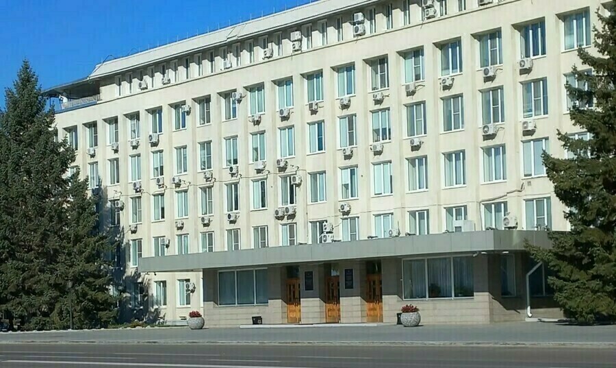 Лидер ЛДПР Леонид Слуцкий вошел в список избранных депутатов Амурского парламента Кто встанет во главе заксобрания и войдет в Совет Федерации