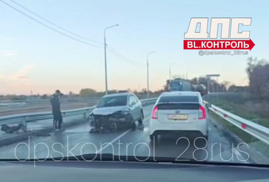 Трассу Благовещенск  Свободный сковала пробка изза серьезного ДТП