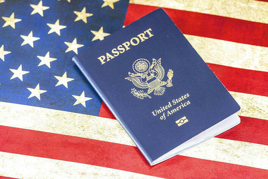 Жительницу Приморья наказали за тайное гражданство США