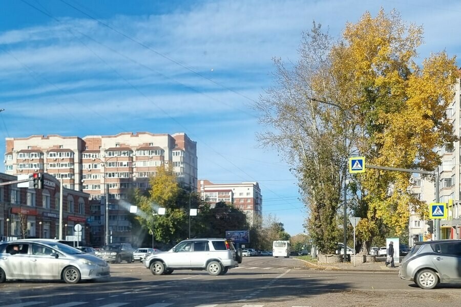 Упираемся в бордюр благовещенцев возмутила разметка на одном из самых загруженных перекрестков города видео