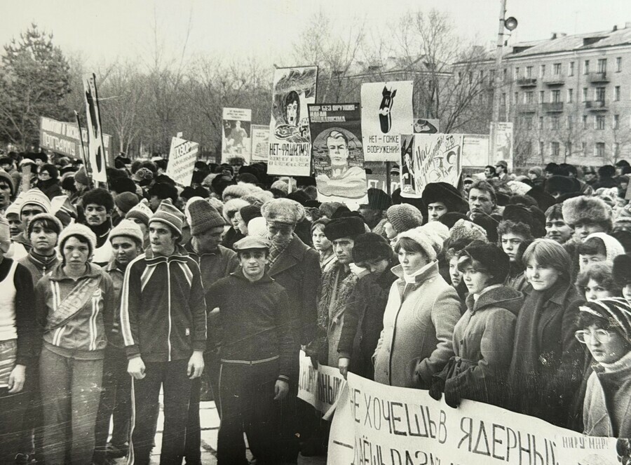 В Благовещенске митинговали против ядерного взрыва и за мир Но  давно