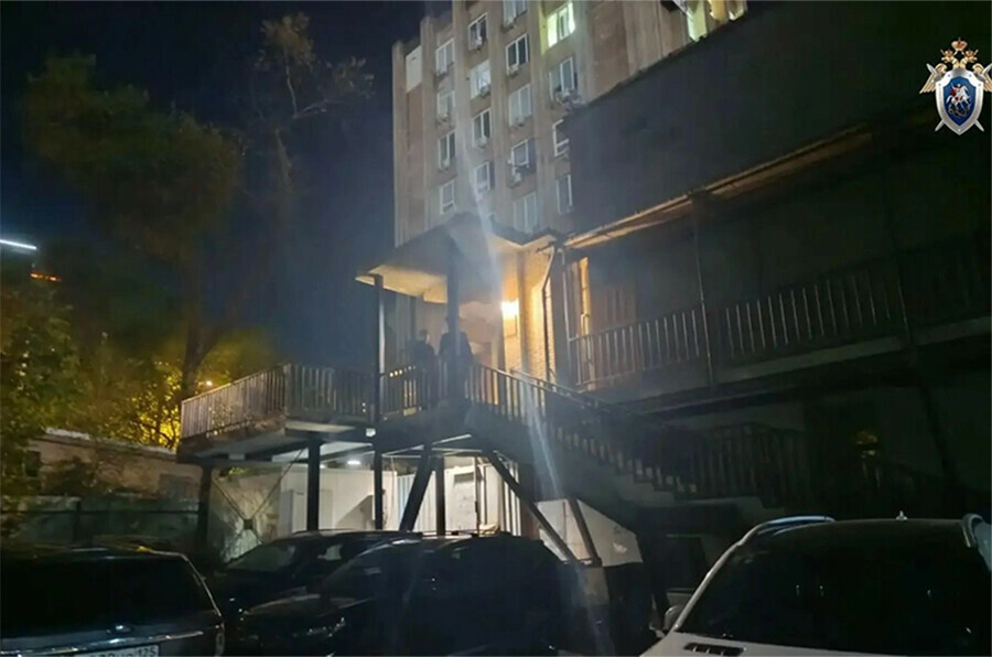 Во Владивостоке возник пожар в элитном ресторане внутри нашли тела владельцев