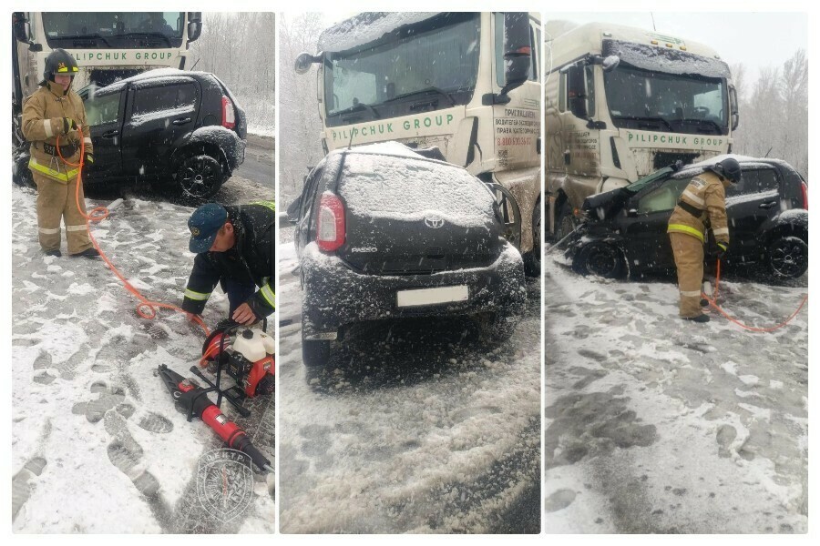 Погибшего на трассе Амур водителя деблокировали спасатели из Тыгды
