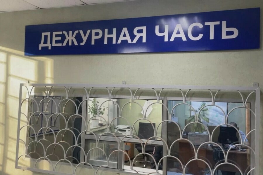 Благовещенец забрал из чужих квартир часы за 230 тысяч и ноутбук