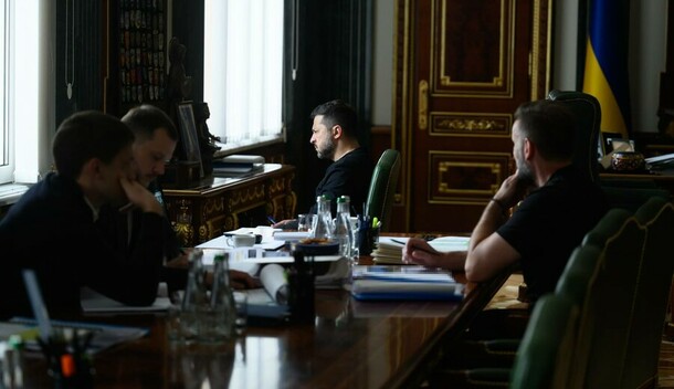 Зеленский отказался уходить в отставку и проводить выборы на Украине