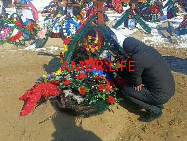 Мы были ошеломлены ее жестокостью в Благовещенске матери погибшего на СВО бойца удалось доказать что его официальная жена является черной вдовой