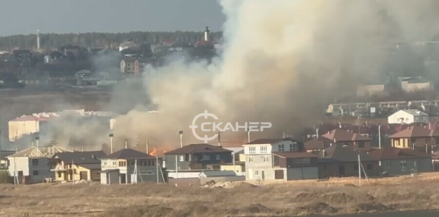 Дым поднимался со стороны жилых домов в районе Чигирей произошел пожар видео