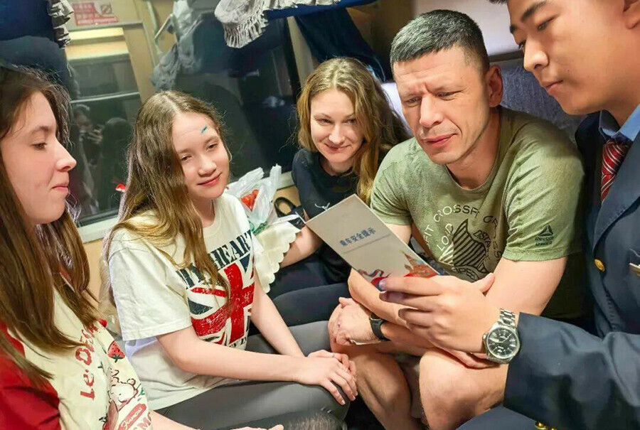 Поезда в Хэйхэ демонстрируют туристам дружеское отношение к Благовещенску