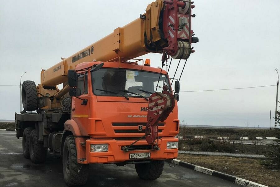 С территории амурского ГПЗ украли автокран Свидетелям обещано вознаграждение в 300 тысяч видео