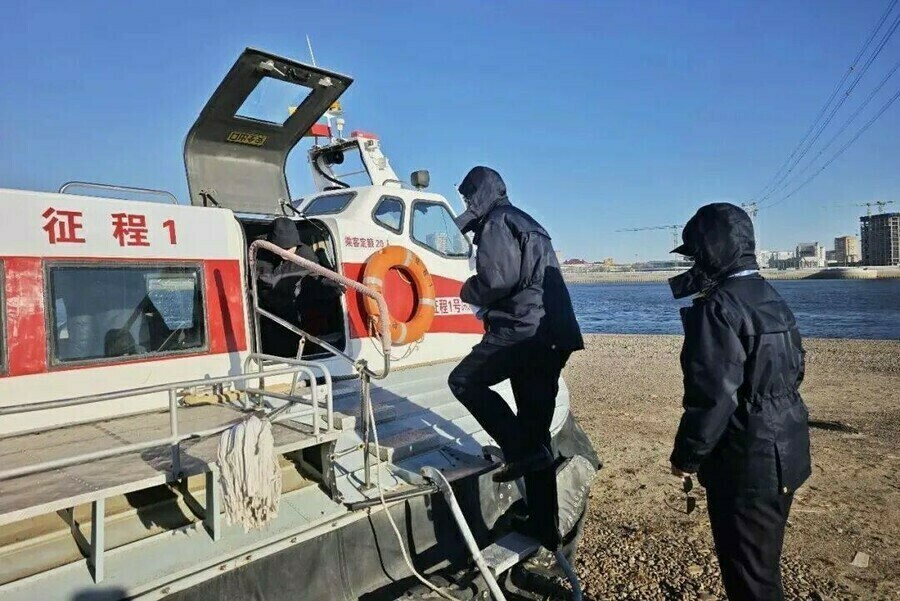 Китайская сторона возобновила перевозки пассажиров по Амуру
