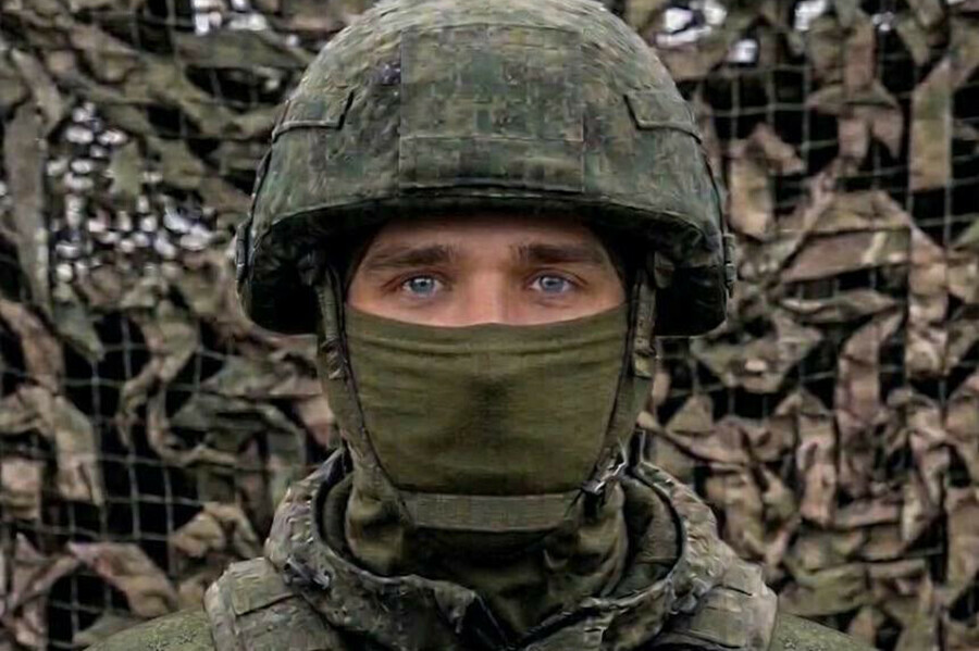 Военнослужащий ВВО из Амурской области рискуя собой под минометным обстрелом спас и технику и людей