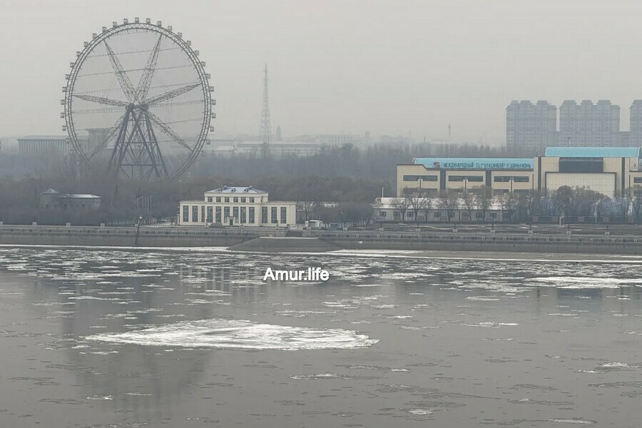 На Амуре в черте Благовещенска начался ледоход Это рано или поздно фото