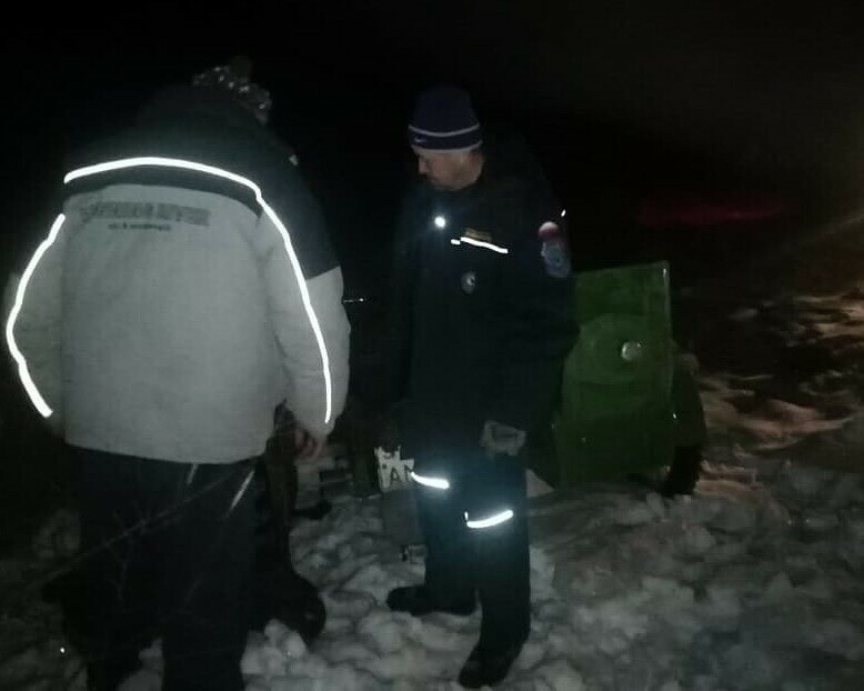 В Амурской области инвалид 4 часа провел в снегу после ДТП пока его друг искал помощь