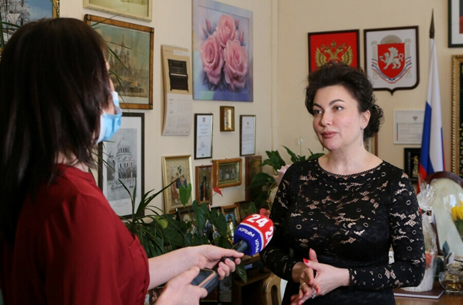 В прямом эфире министр культуры Крыма обругала технику матом Чем она это объяснила 