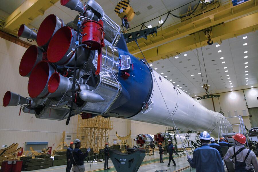 Хохлома Роскосмос опубликовал фото нового дизайна ракет Союз