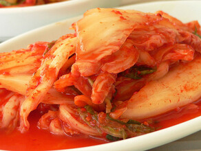 Выяснилось что употребление корейской квашеной капусты кимчи облегчает течение COVID19 