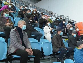 В Хэйхэ массовую вакцинацию от коронавируса организовали на стадионе