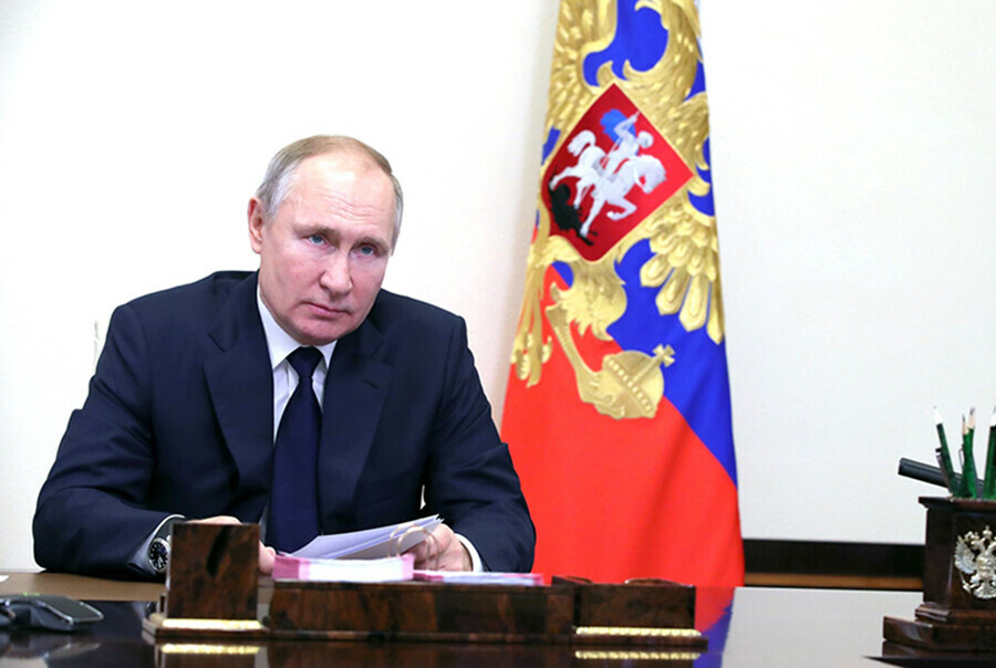 Путин намерен сделать прививку от коронавируса Какой вакциной привьют президента