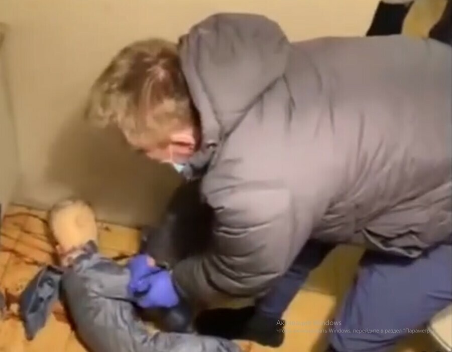 В Новосибирской области мать и отчим забили до смерти 6летнего сына за плохое чтение видео